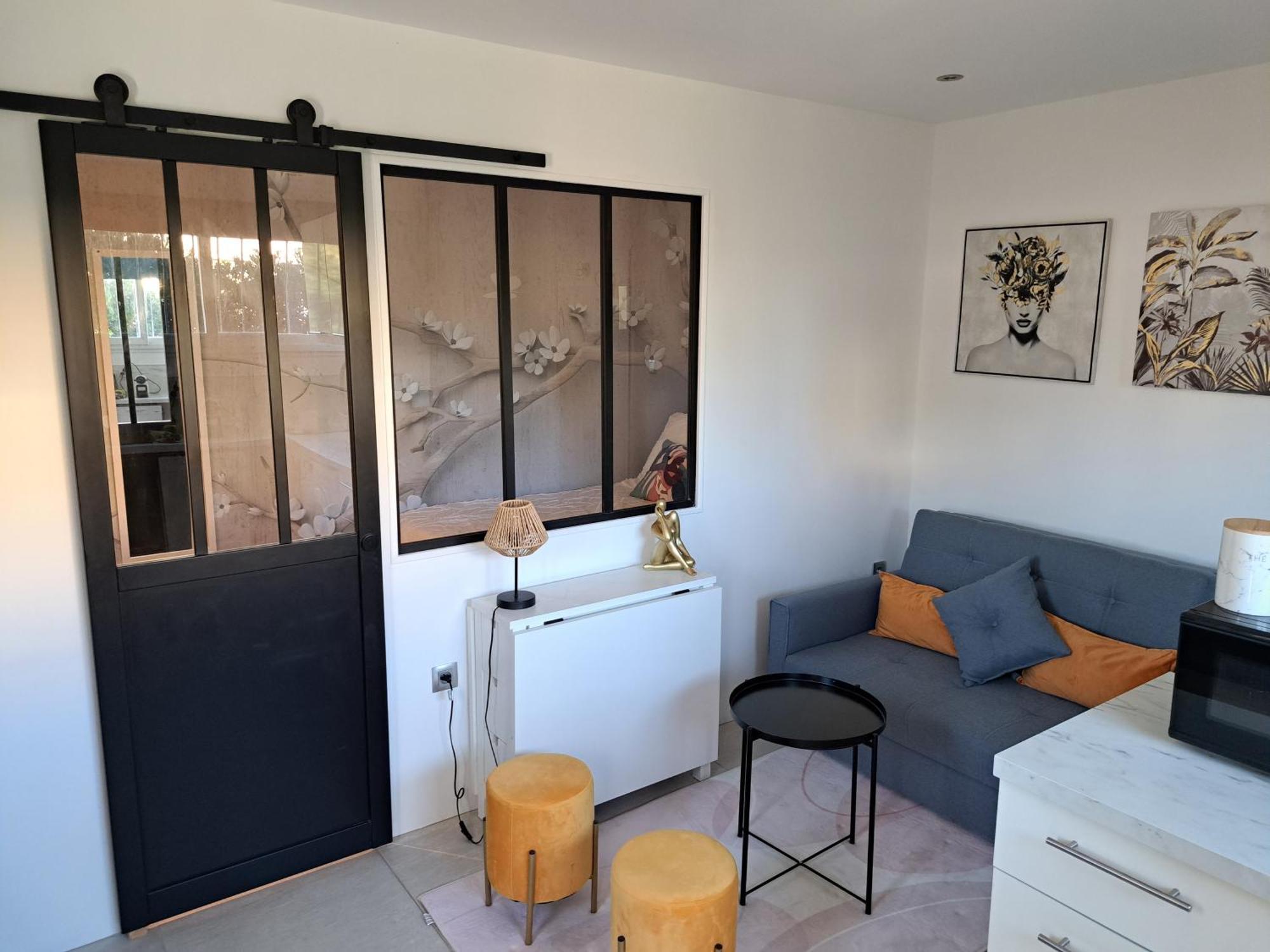 Seduisant Studio Avec Cour Privative La Crau Buitenkant foto