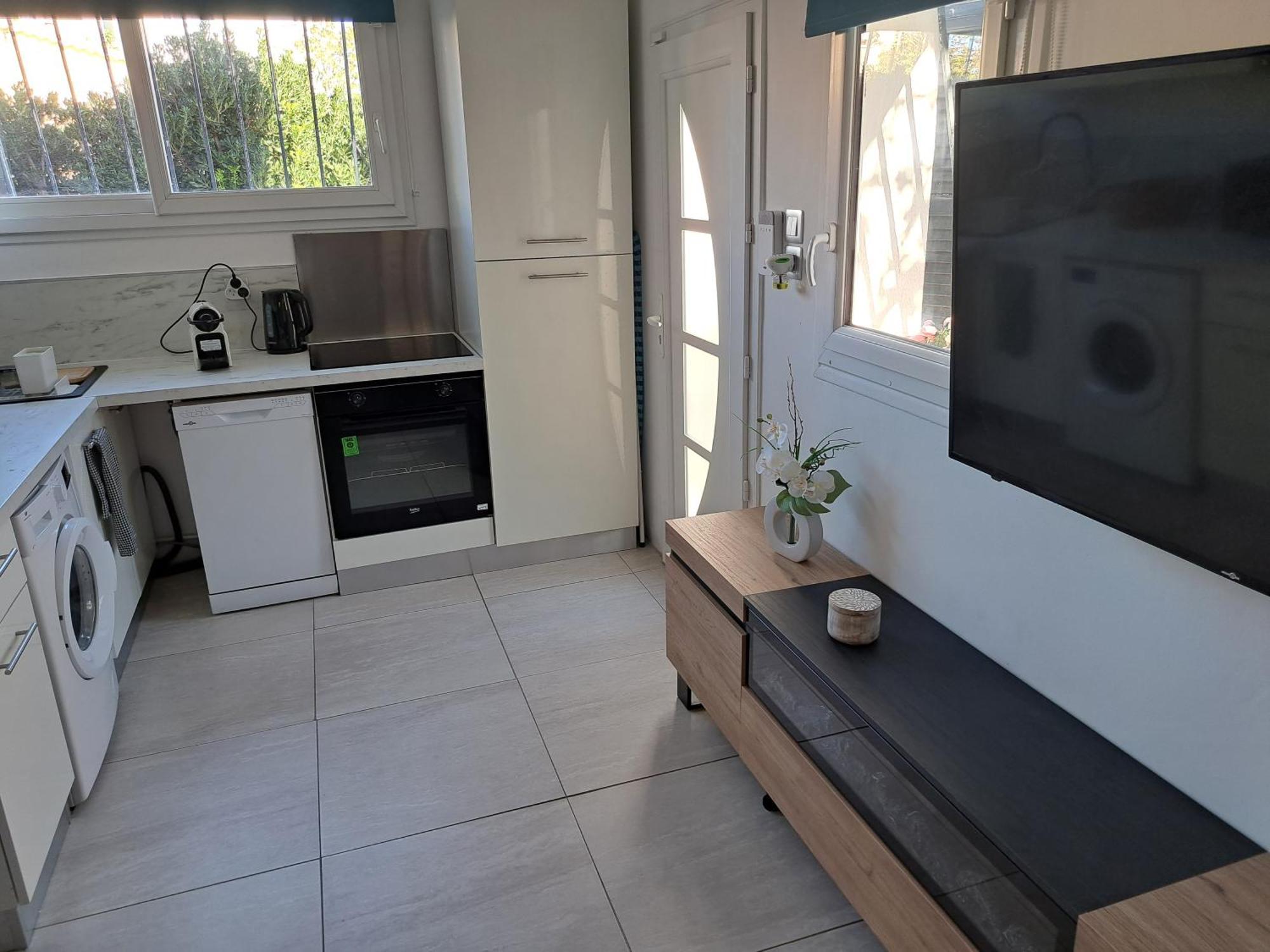 Seduisant Studio Avec Cour Privative La Crau Buitenkant foto